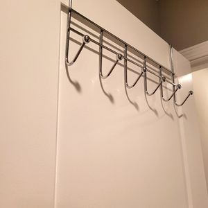 Over-the-door towel rack